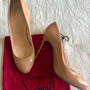 Christian Louboutin Beige Patent Leather Heels